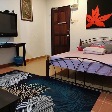 Kancana Guest House Pantai Cenang  Extérieur photo